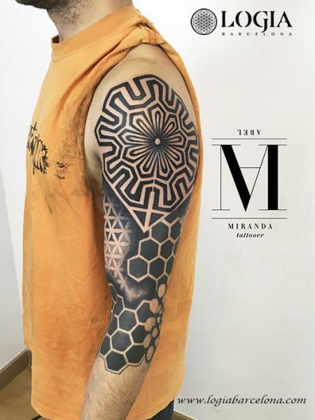 Shoulder Arm Geometric Tattoo by Logia Barcelona