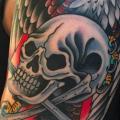 Schulter Arm New School Totenkopf Adler tattoo von Kings Avenue Tattoo