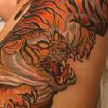 Сторона Тигр татуировка от Good Kind Tattoo