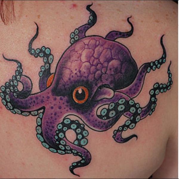 Tatuaje Pulpo por Electric Anvil Tattoo