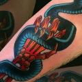 tatuaż Ręka Wąż Szkielet przez Electric Anvil Tattoo