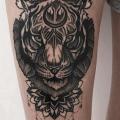 tatuaggio Tigre Coscia di Heart of Art