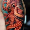 Schulter Arm Realistische Oktopus tattoo von Sabian Ink