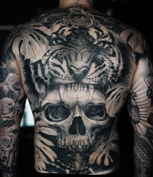 Tatuaggio Realistici Teschio Schiena Tigre Foglia di Sabian Ink