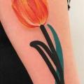 Arm Blumen Aquarell tattoo von Mambo Tattooer