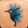 tatuaje Espalda Pájaro por Mambo Tattooer