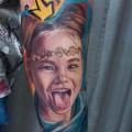 Arm Porträt Frau tattoo von Daria Pirojenko