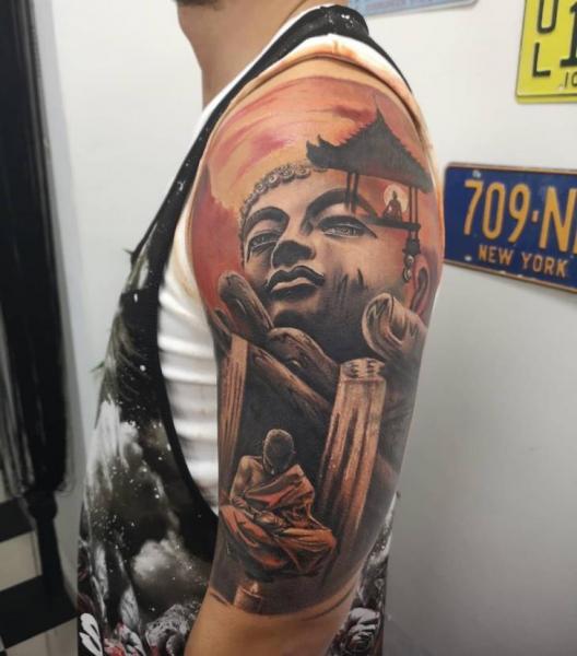 Tatuagem Ombro Braço Buda Religiosas por Plan9 Ealing