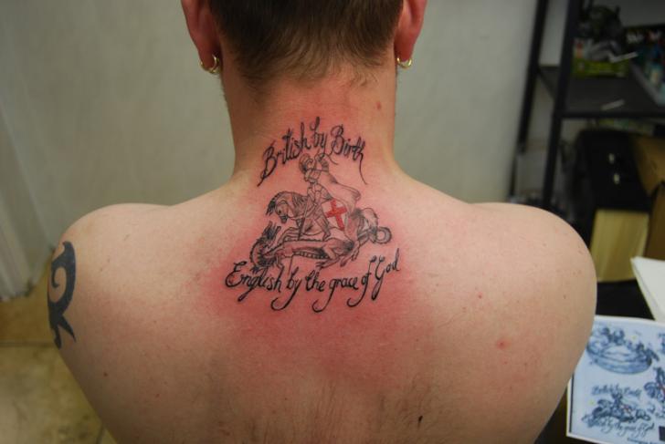 Nacken Tattoo von Absolute Ink