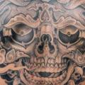 tatuaje Cráneo Espalda por Cia Tattoo