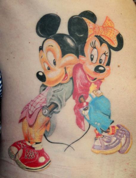 Tatouage Fantaisie Mickey Mouse par Cia Tattoo