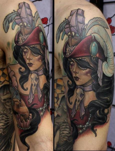 Tatuaggio Braccio Fantasy Donne Pirati di Dirty Roses