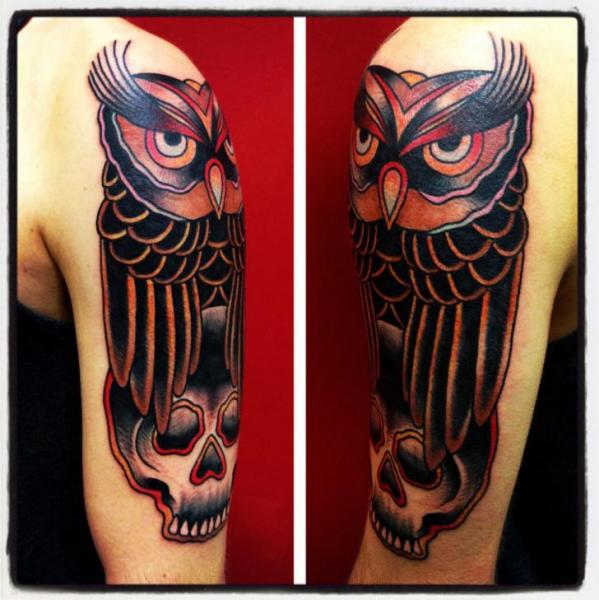 Shoulder Old School Owl Tattoo by Avinit Tattoo