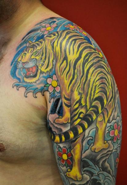 Shoulder Japanese Tiger Tattoo by Avinit Tattoo