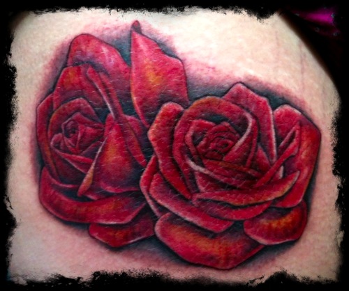 Blumen Rose Tattoo von Bad Girl Ink Tattoos