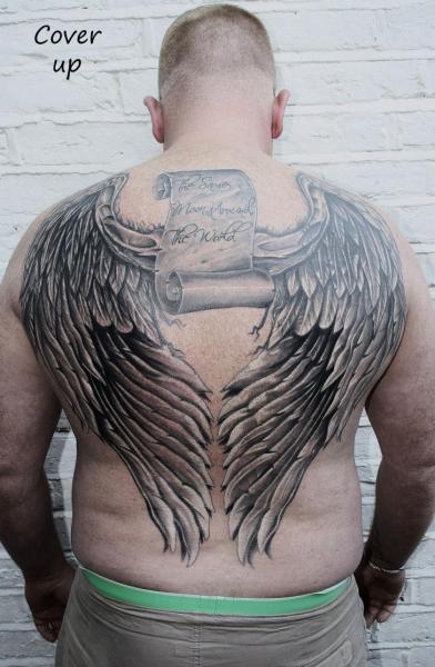 Tatuaje Fantasy Espalda Alas por Barry Louvaine