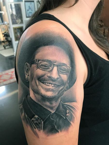 Tatuagem Braço Retrato por Fat Foogo