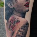 Arm Porträt Frau tattoo von Fat Foogo