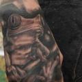 tatuaje Mano Rana por Fat Foogo